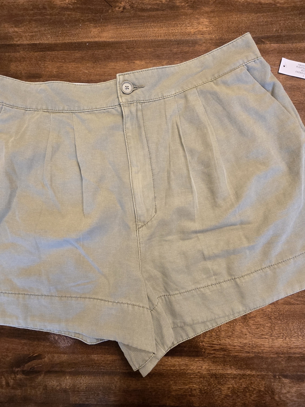 Joie Olive Pleated Flat-Front Shorts